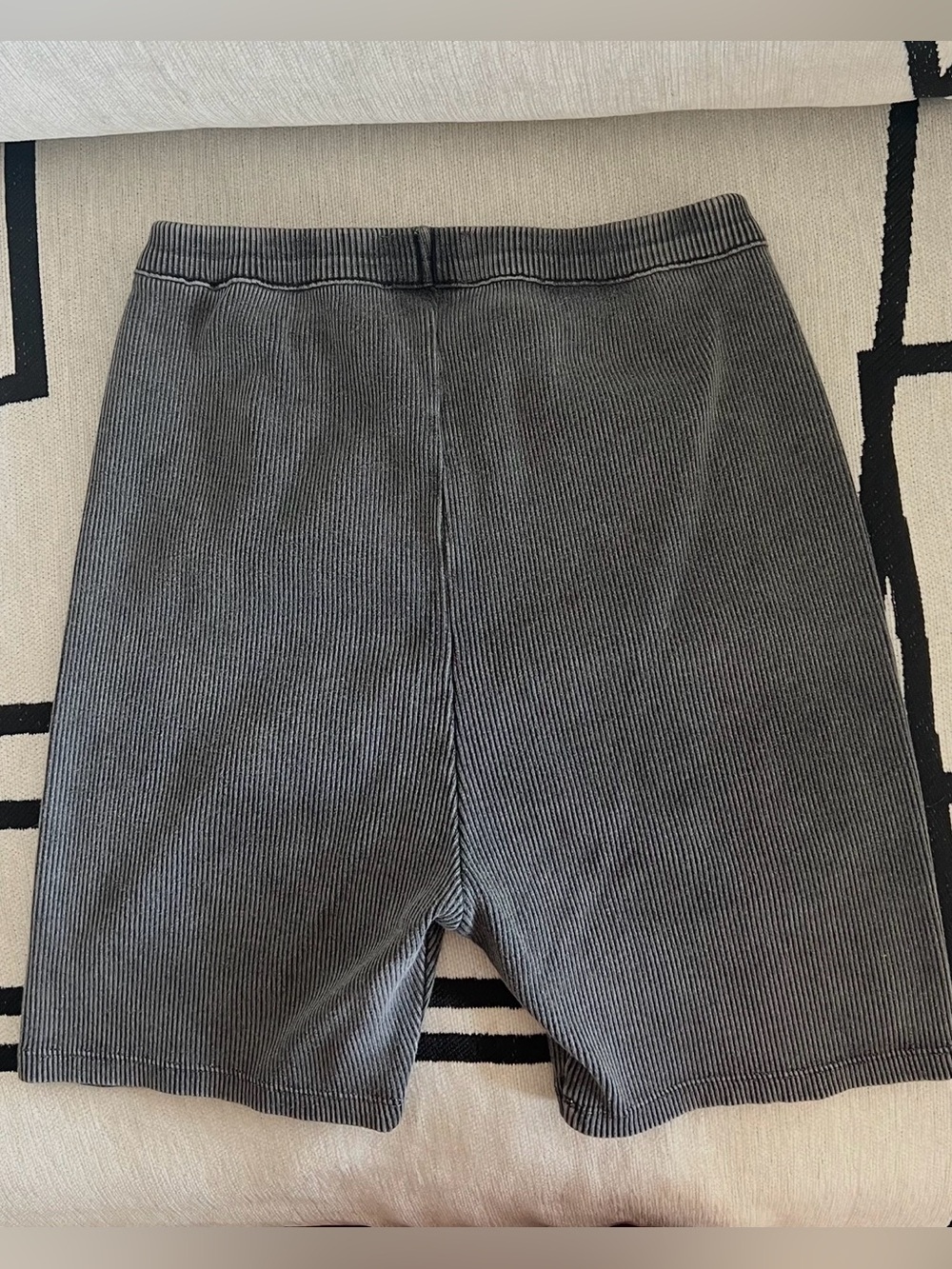 Mikuta Women's Ribbed Bike Shorts in Charcoal - Picture 2 of 4